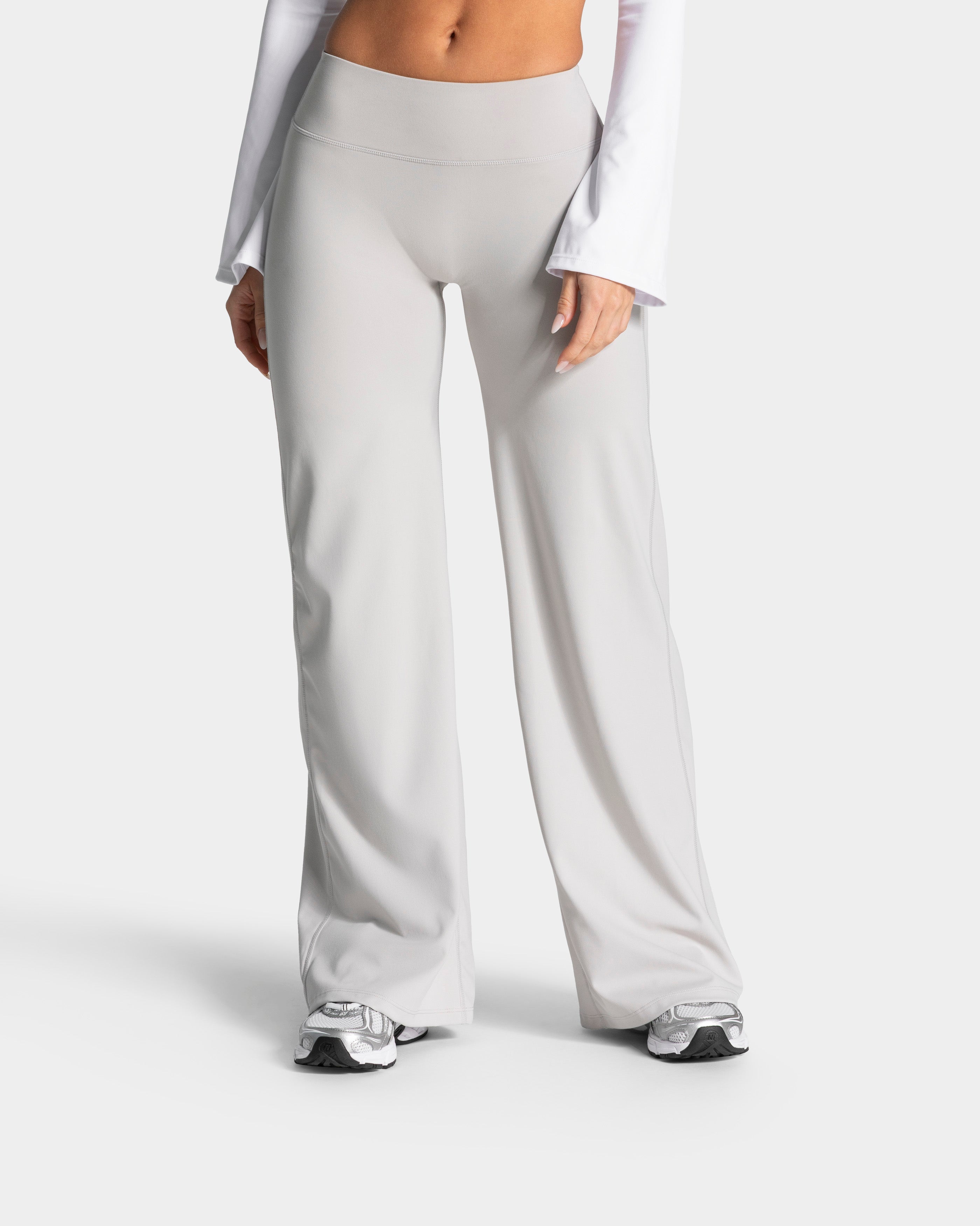 Charming Pro Scrunch Straight Leg Pants "Moon"