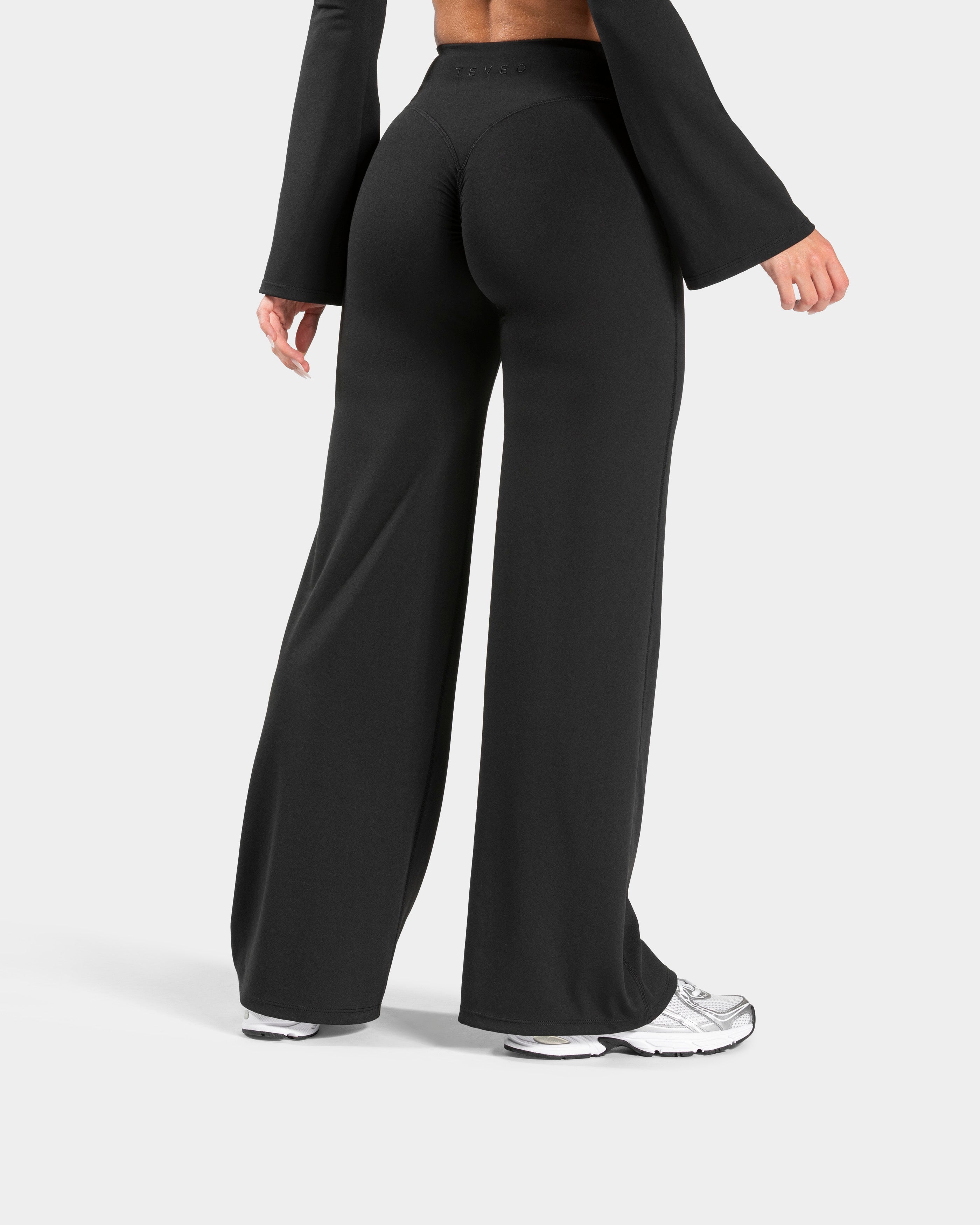 Charming Pro Scrunch Straight Leg Pants "Schwarz"