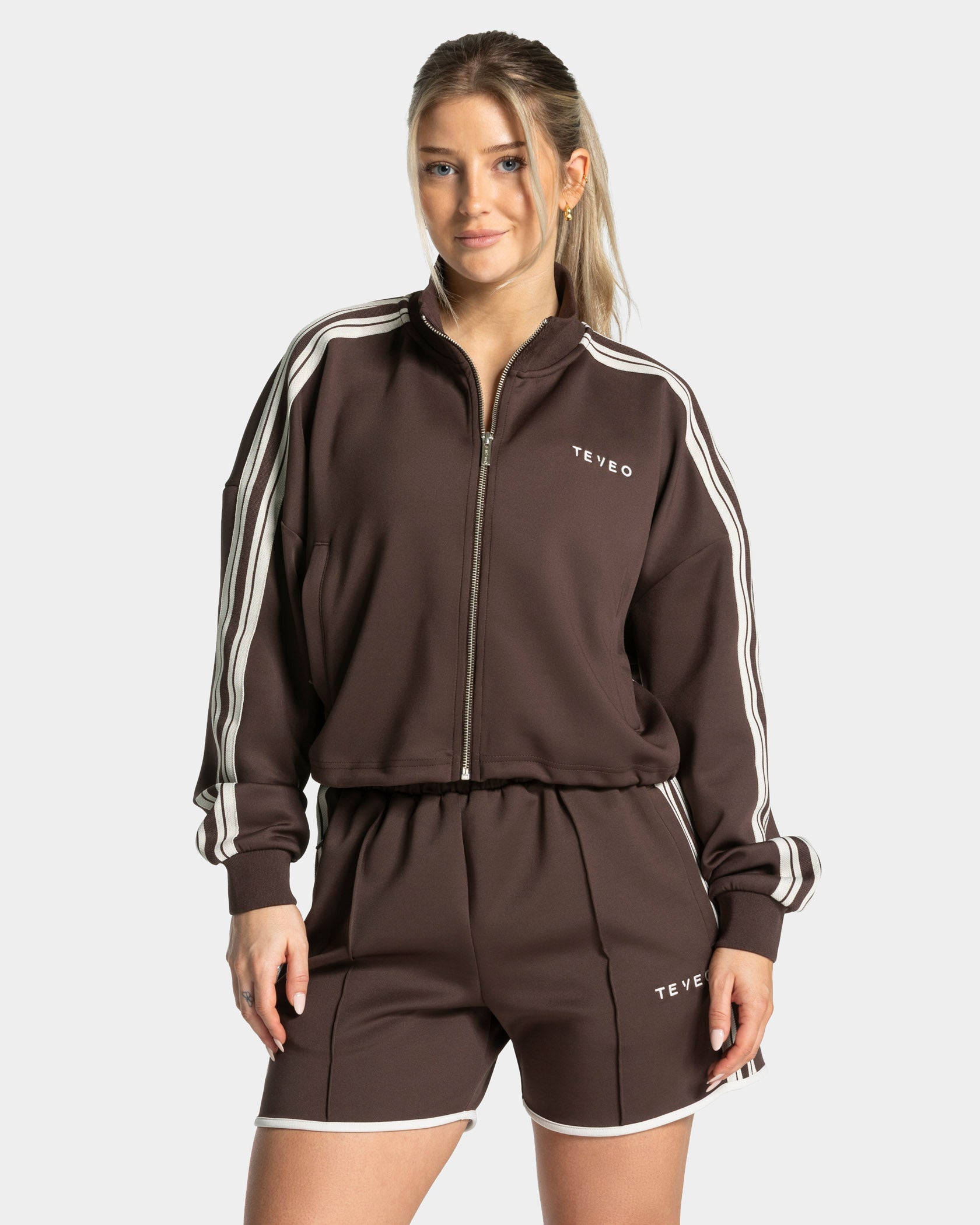 Club Cropped Zip Jacke "Espresso"