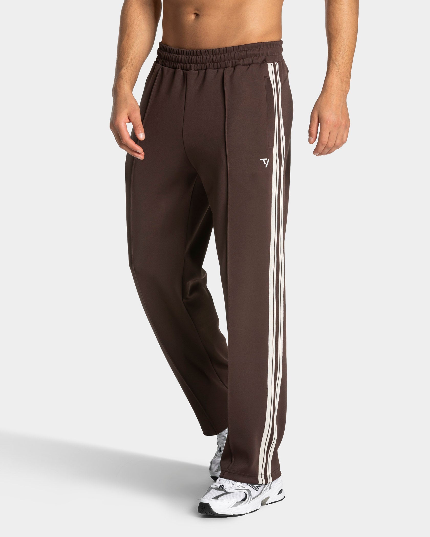 Club Straight Leg Jogger "Espresso"