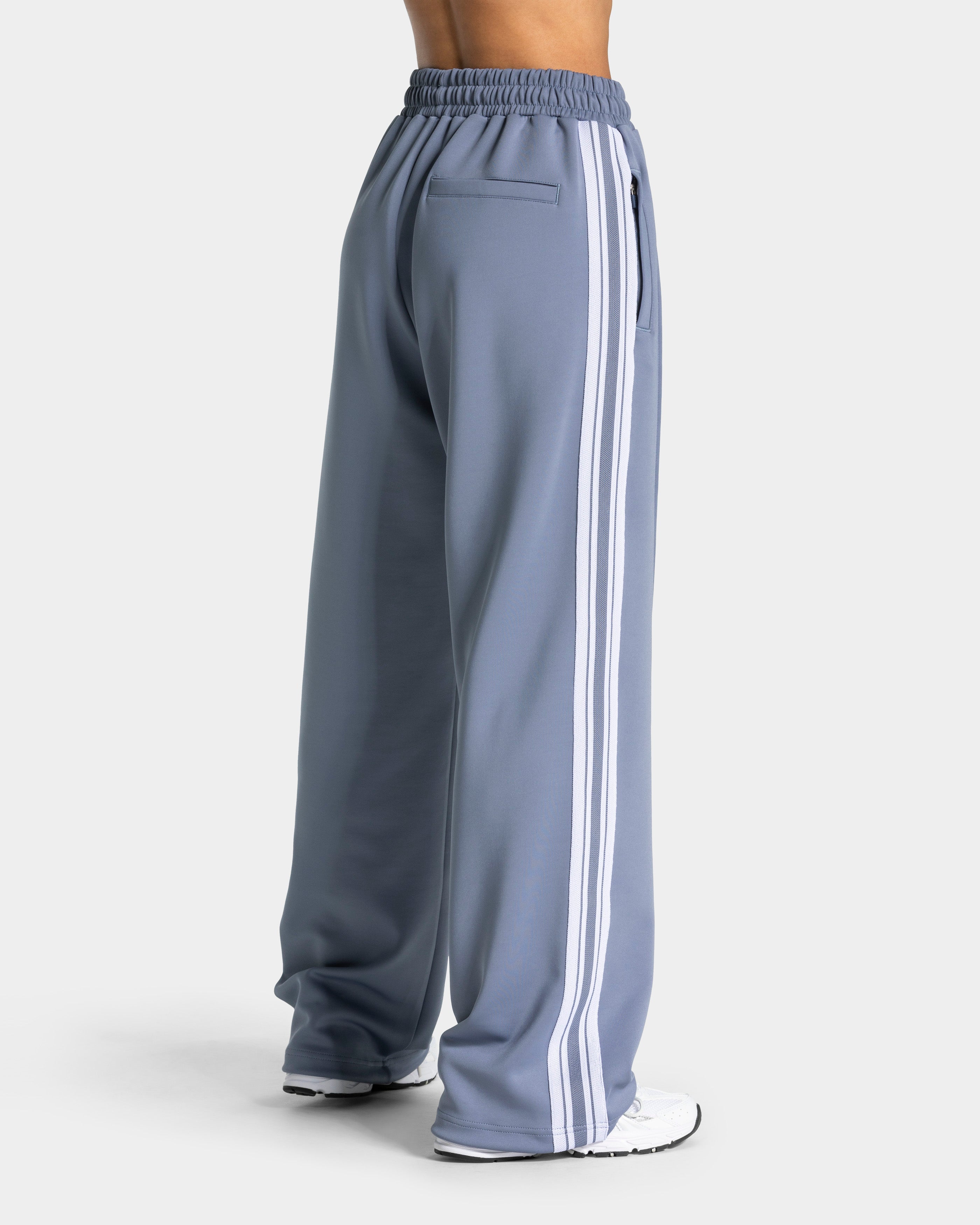 Club Straight Leg Jogger "Stahlblau"