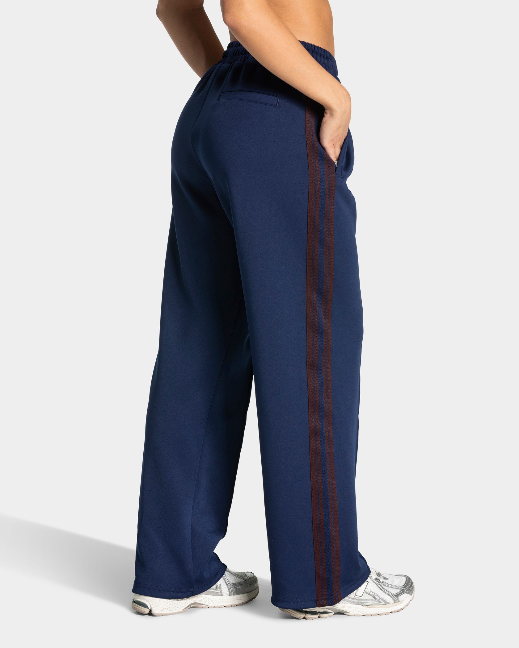 Club Straight Leg Jogger "Dunkelblau"