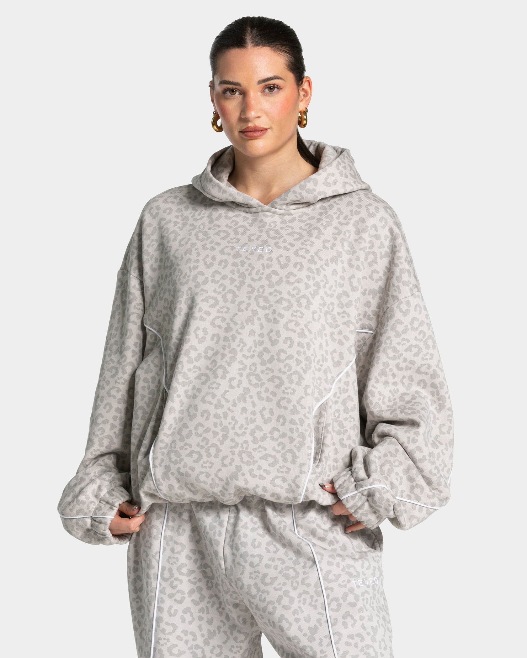 Contrastline Hooded Sweater "Leo Hellgrau"