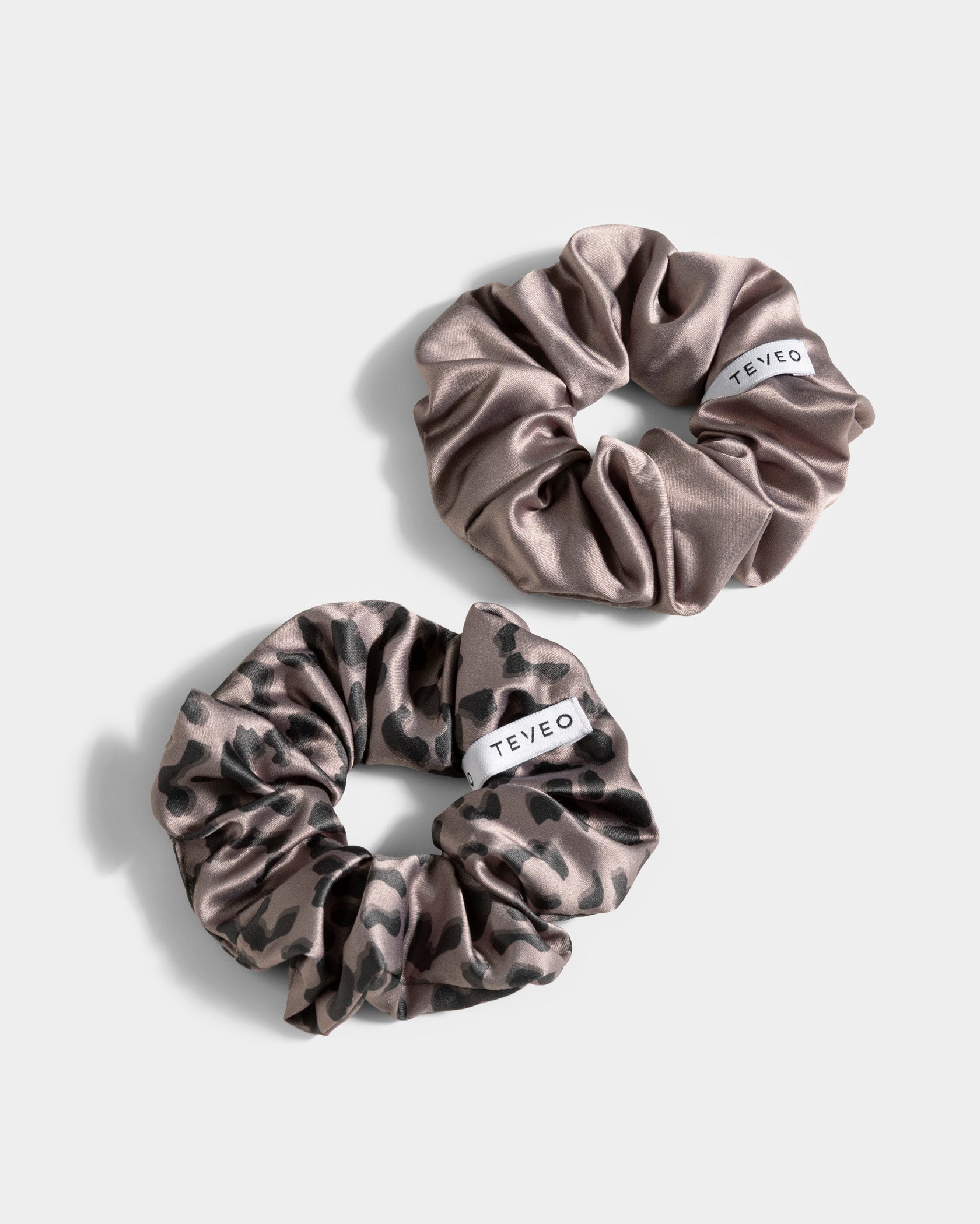 Contrastline Scrunchies (2er-Pack) ''Leo - Graphit''