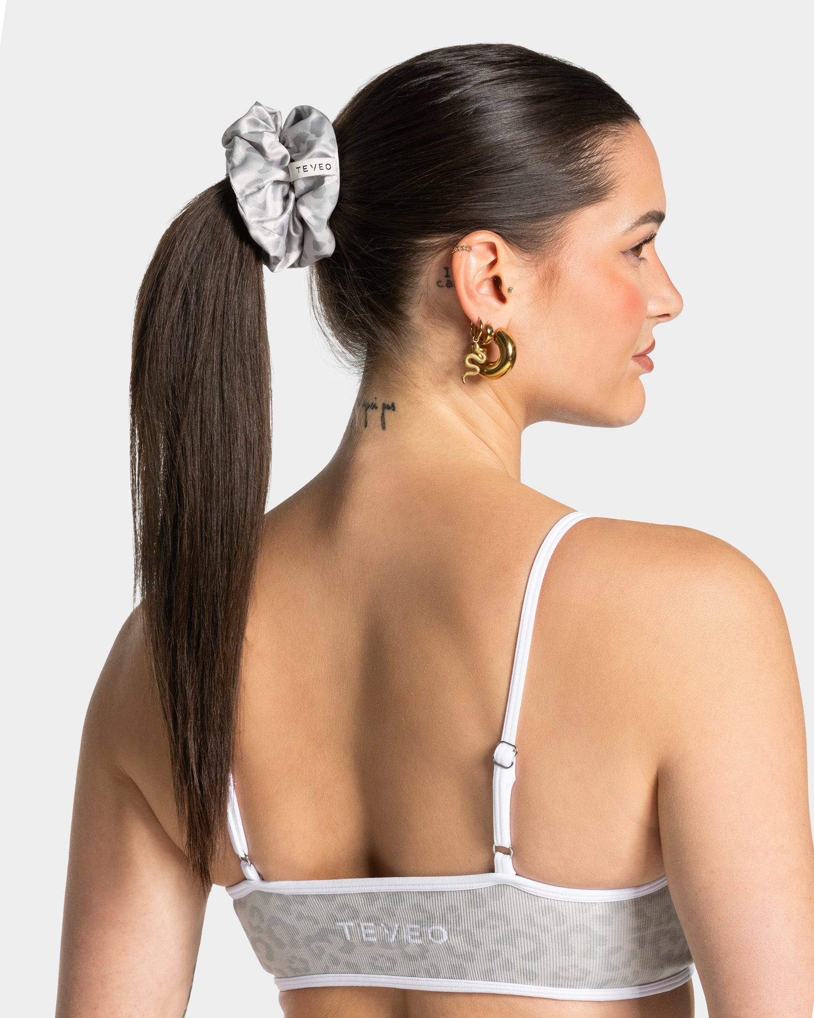 Contrastline Scrunchies (2er-Pack) ''Leo - Hellgrau''