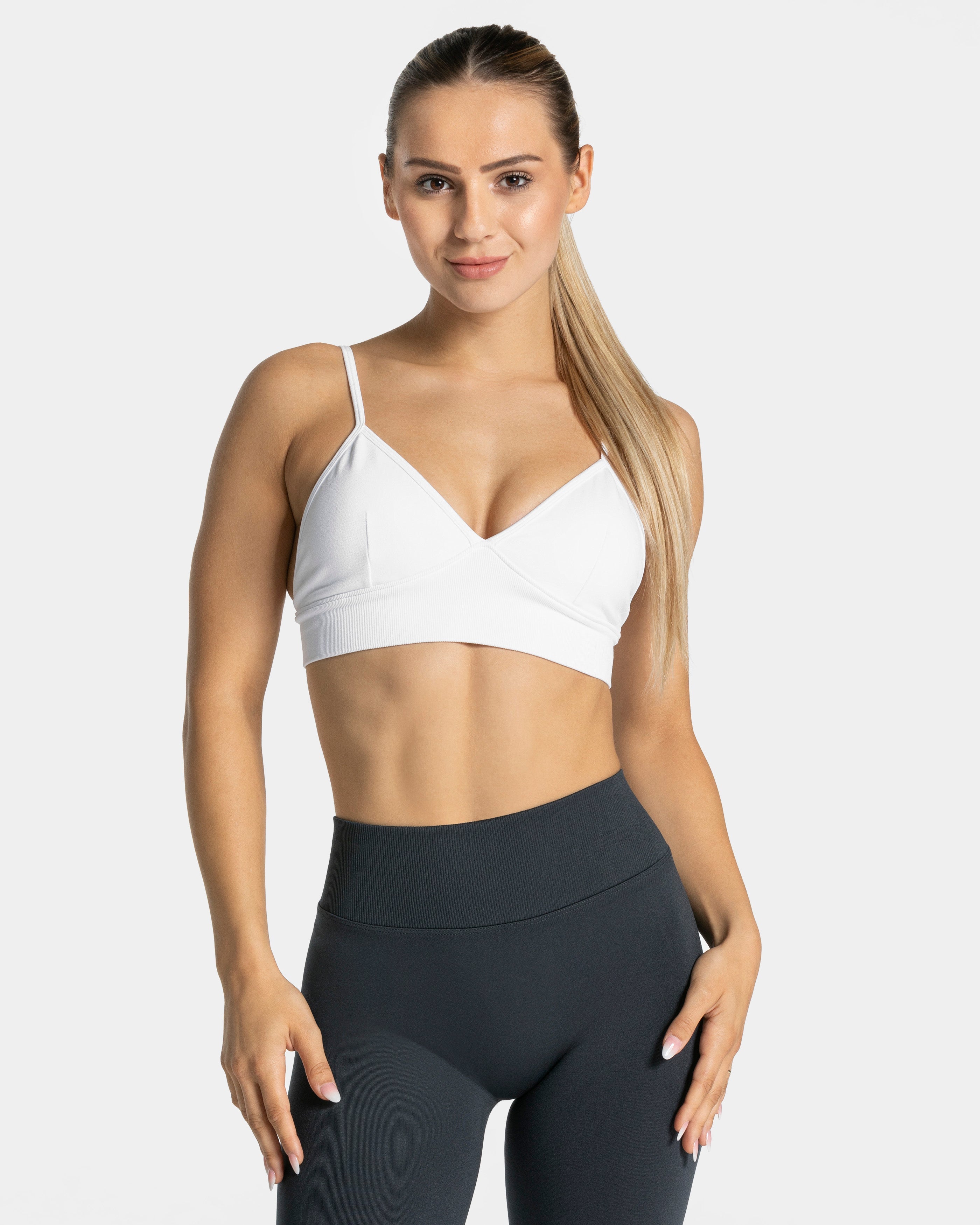 Essence Triangle Bh "Weiß"