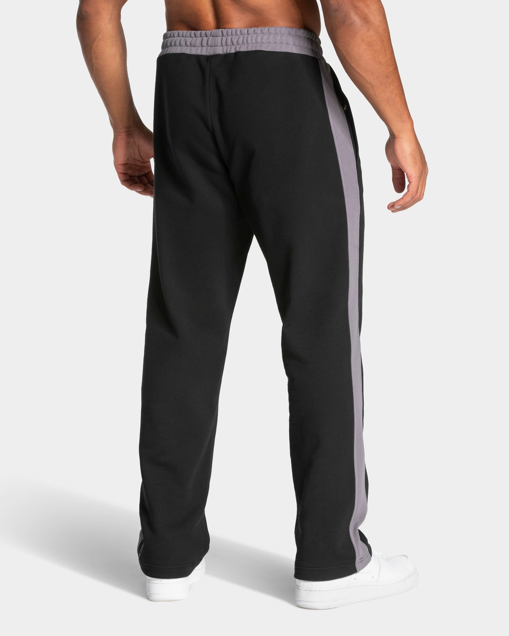 Football Straight Leg Jogger "Schwarz"
