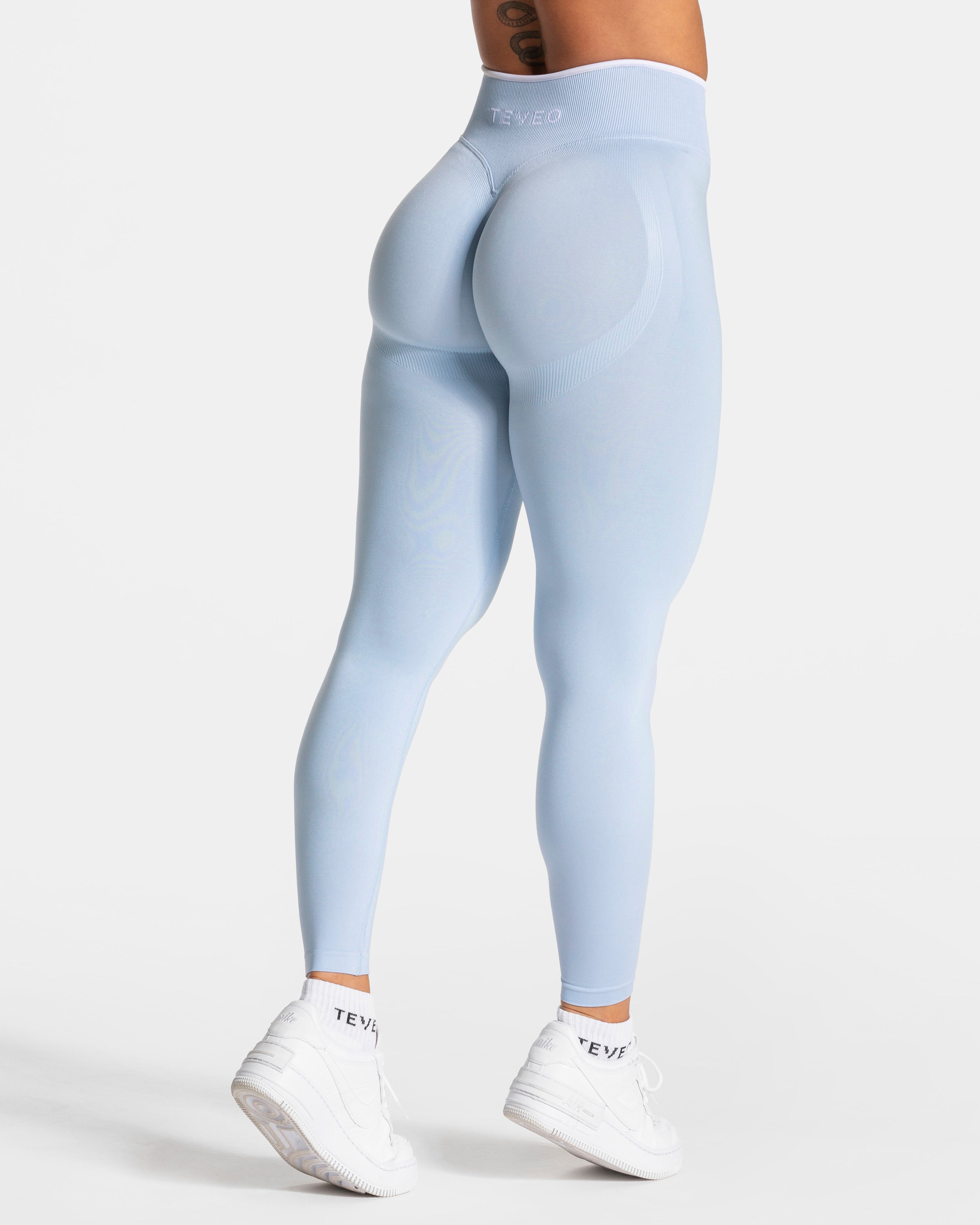 Contrastline Sculpt Scrunch Leggings "Babyblau"