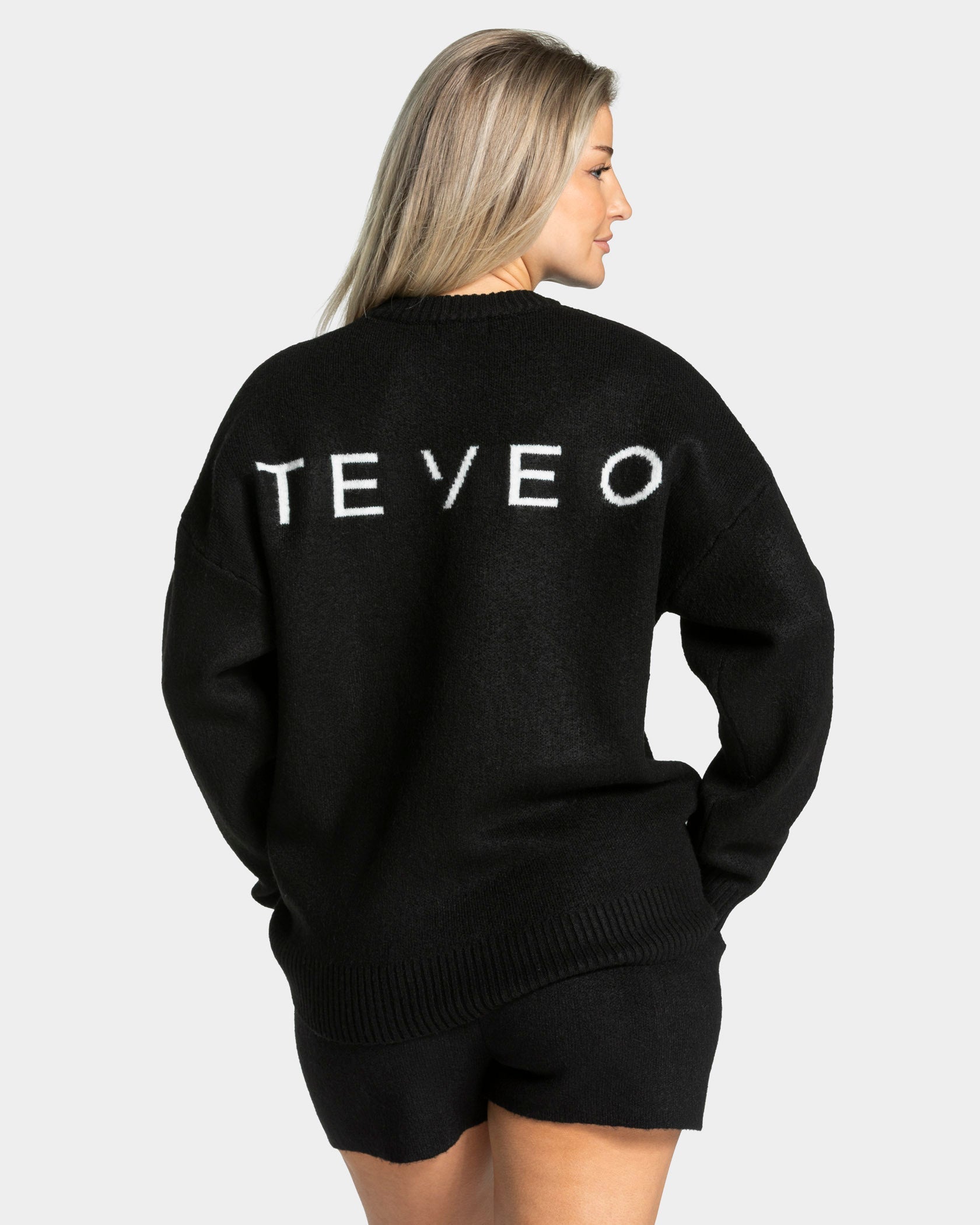 Knit Sweater "Schwarz"