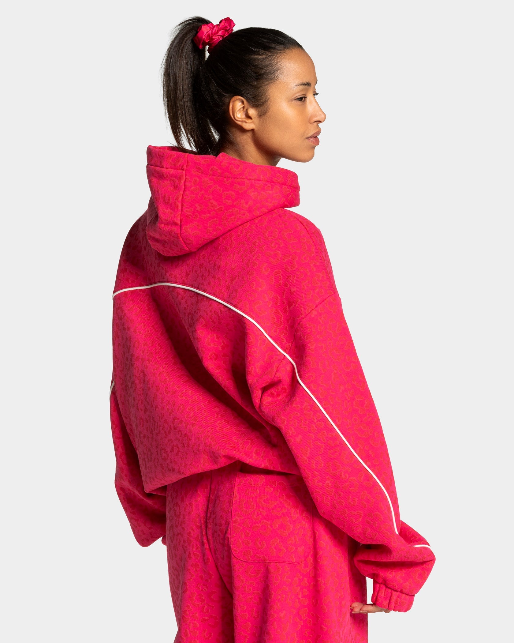 Contrastline Hooded Sweater "Leo Berry"