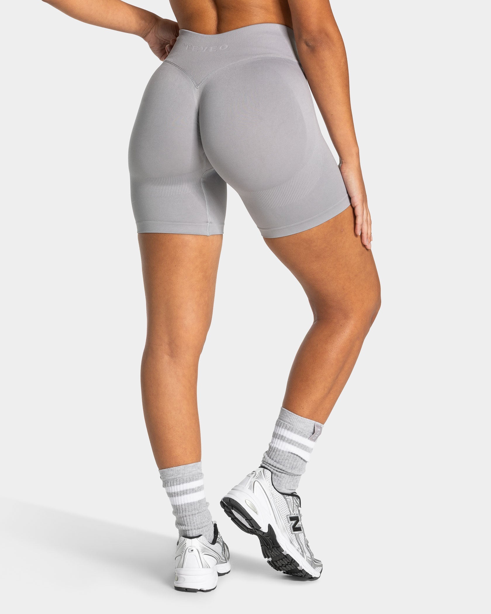 Lift Sculpt Scrunch Shorts "Hellgrau"