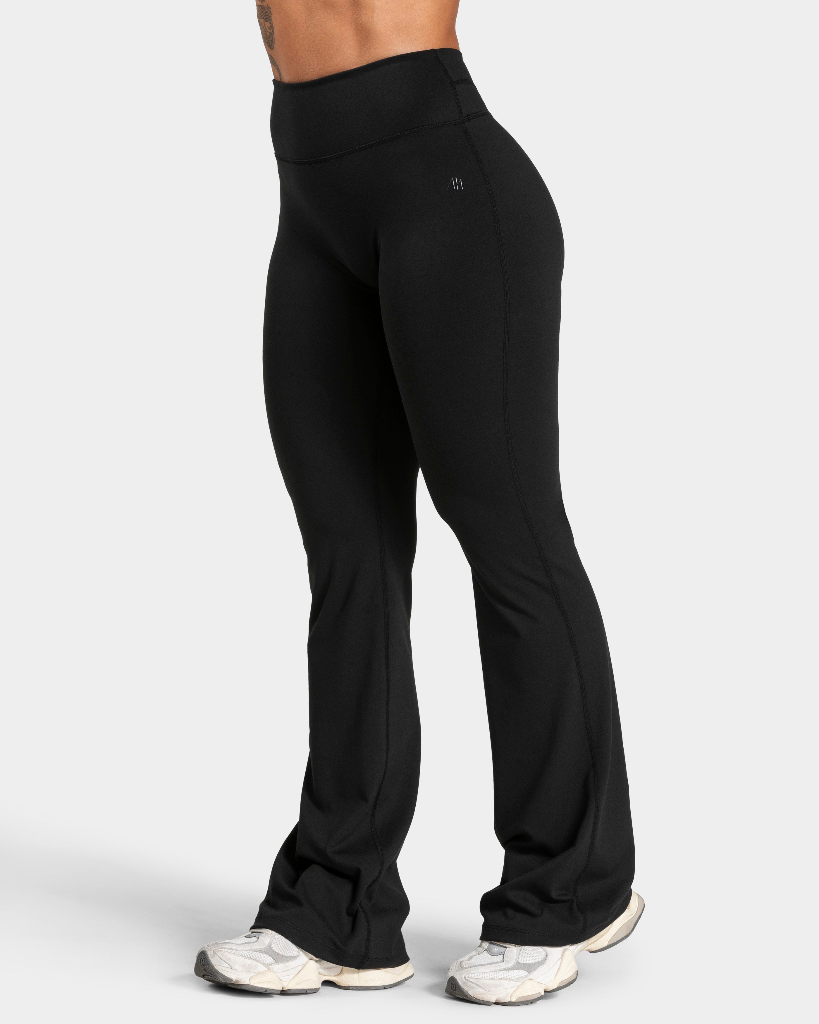 Luxmotion Flared Leggings "Schwarz"