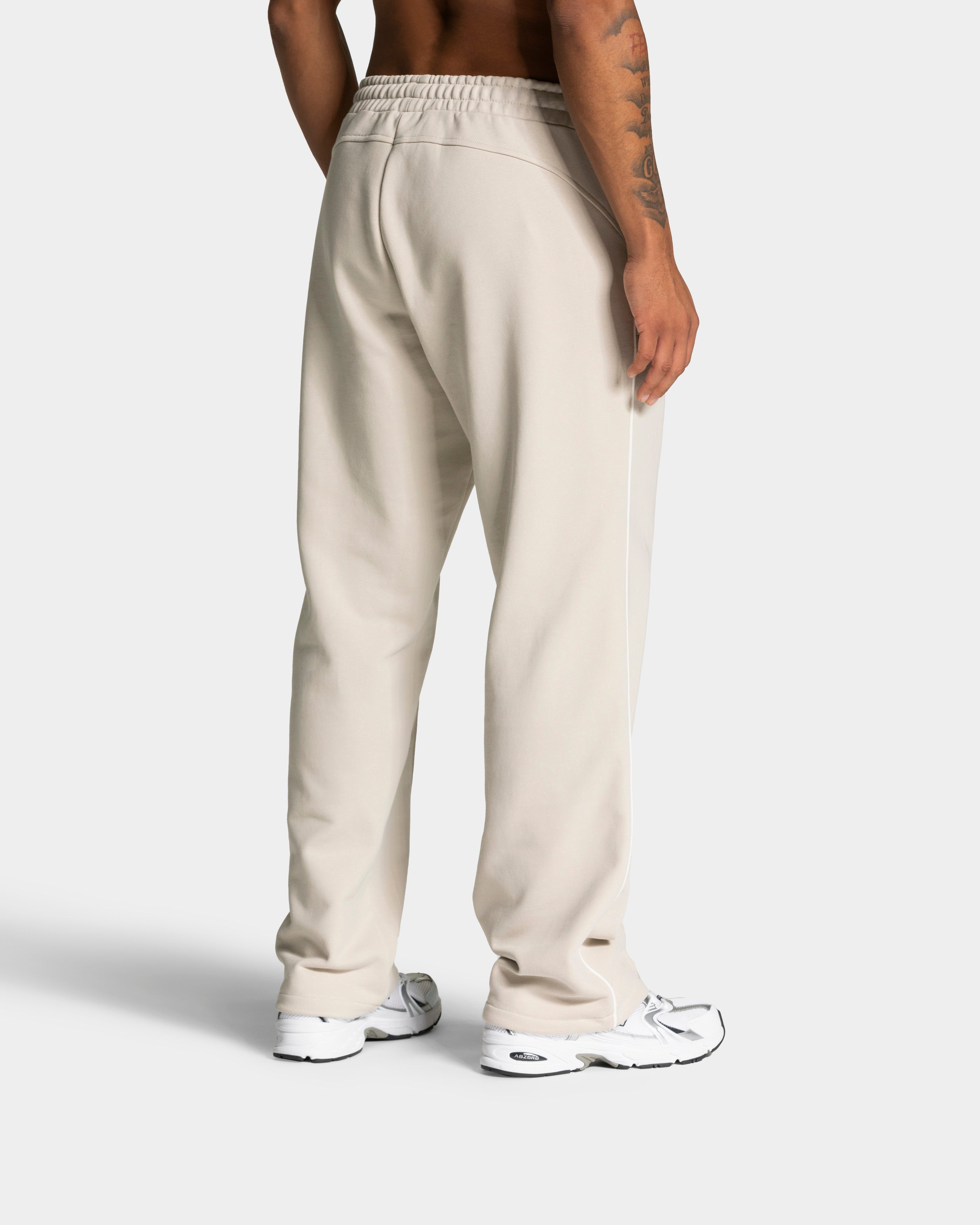 Contrastline Straight Leg Jogger "Cream"
