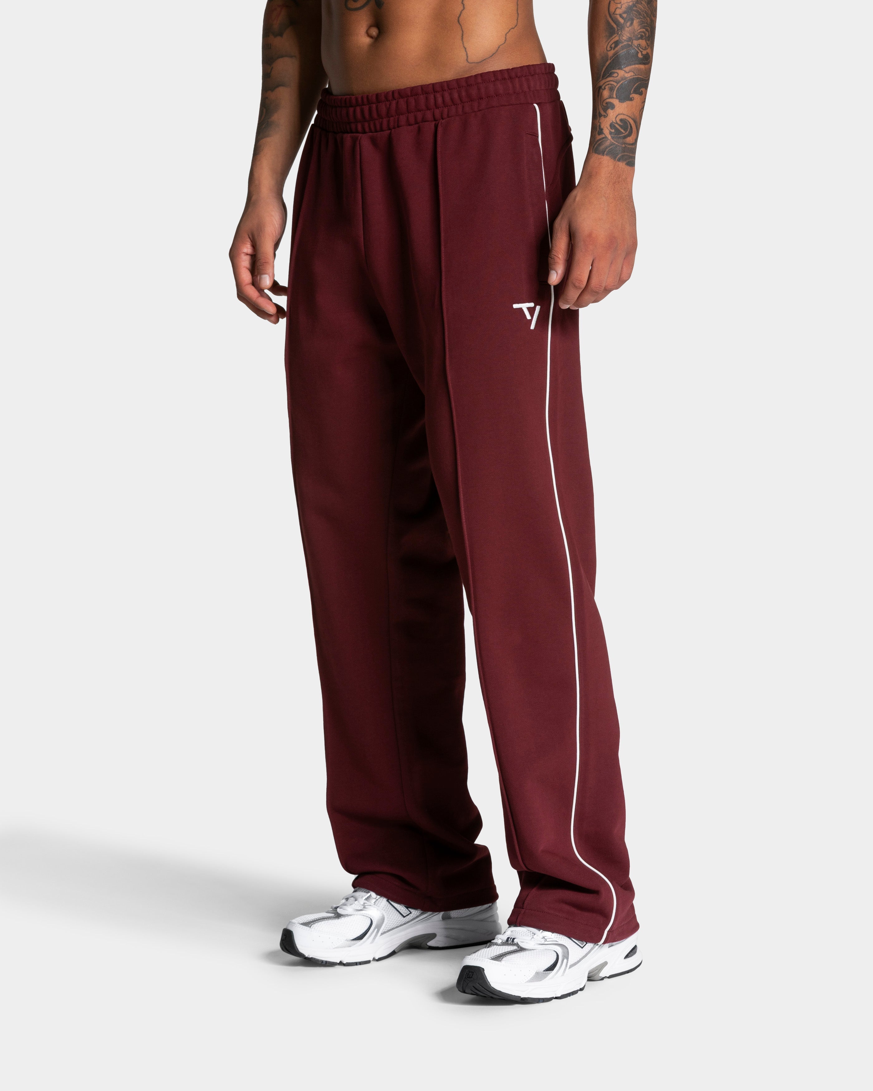 Contrastline Straight Leg Jogger "Weinrot"