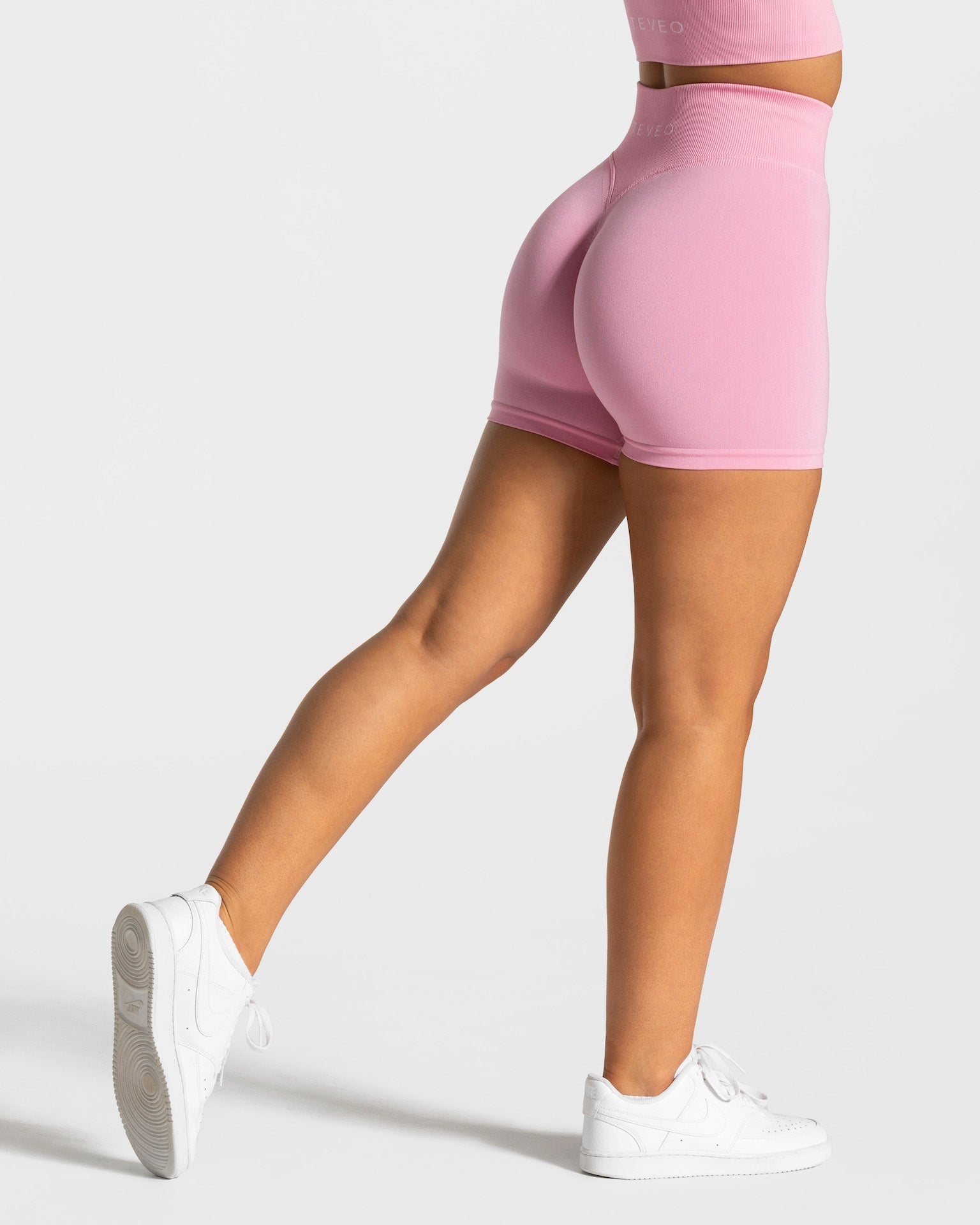 Statement Scrunch Shorts "Pink"