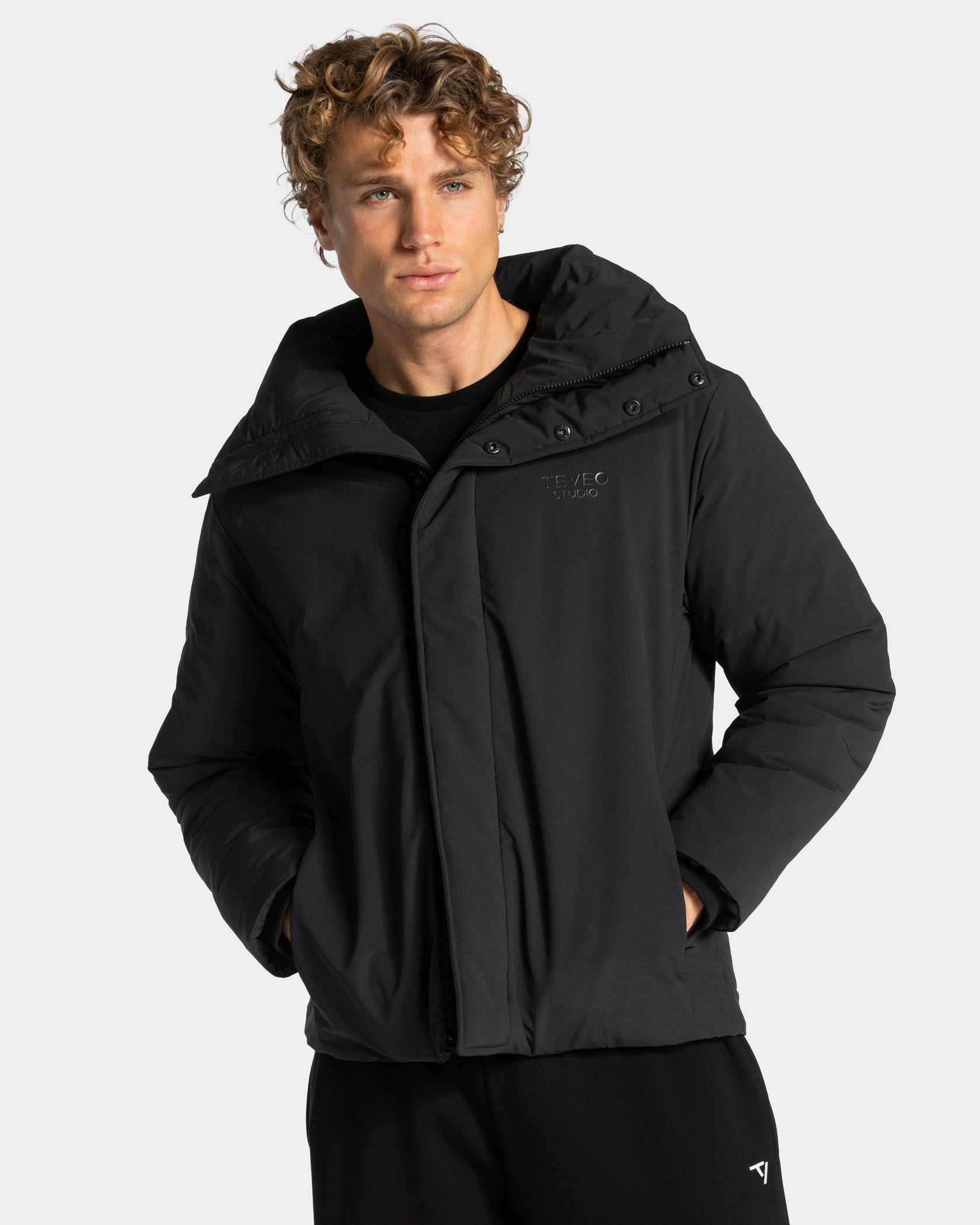 Studio Puffer Jacke "Schwarz"