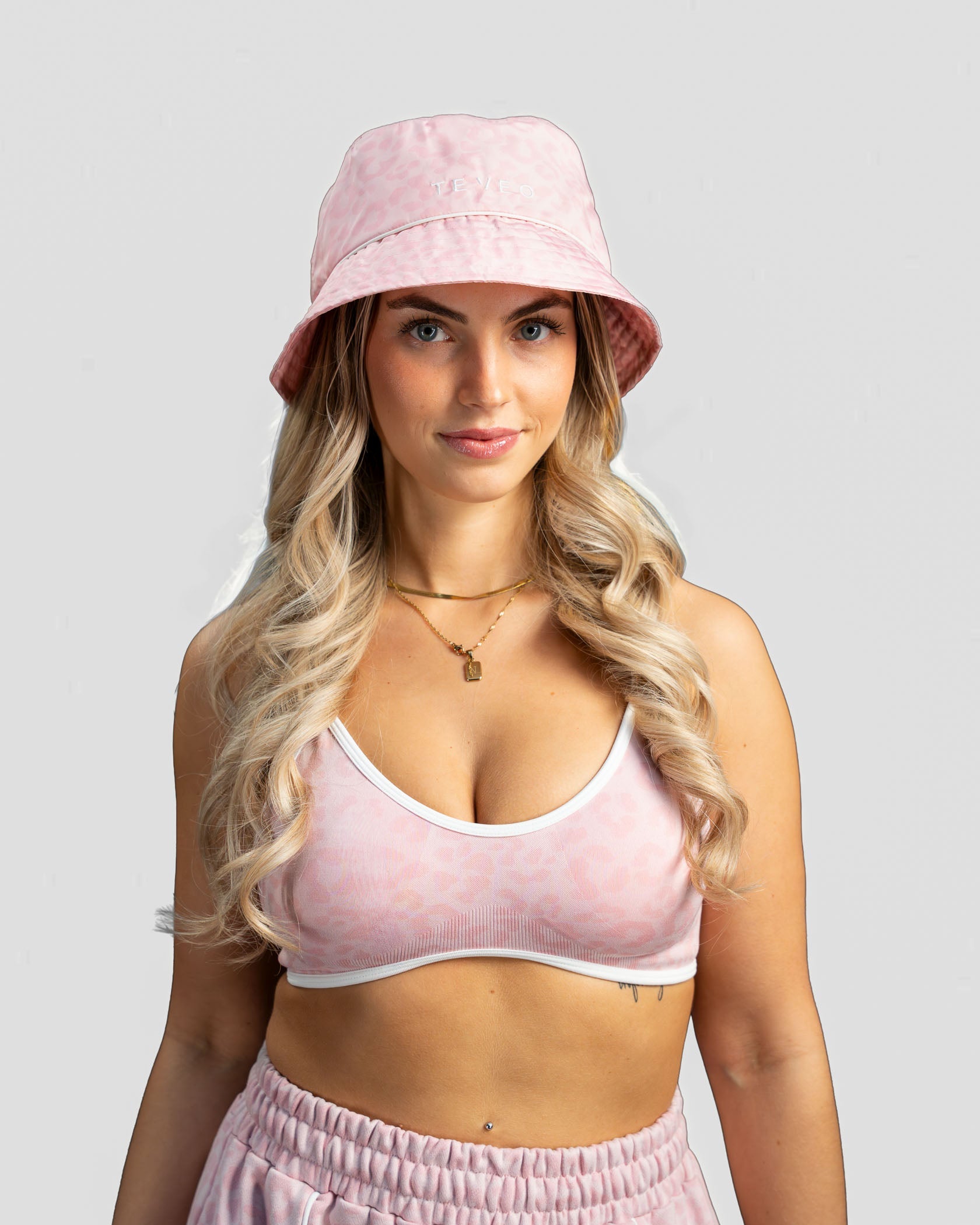 Contrastline Bucket Hat "Leo Rosa"