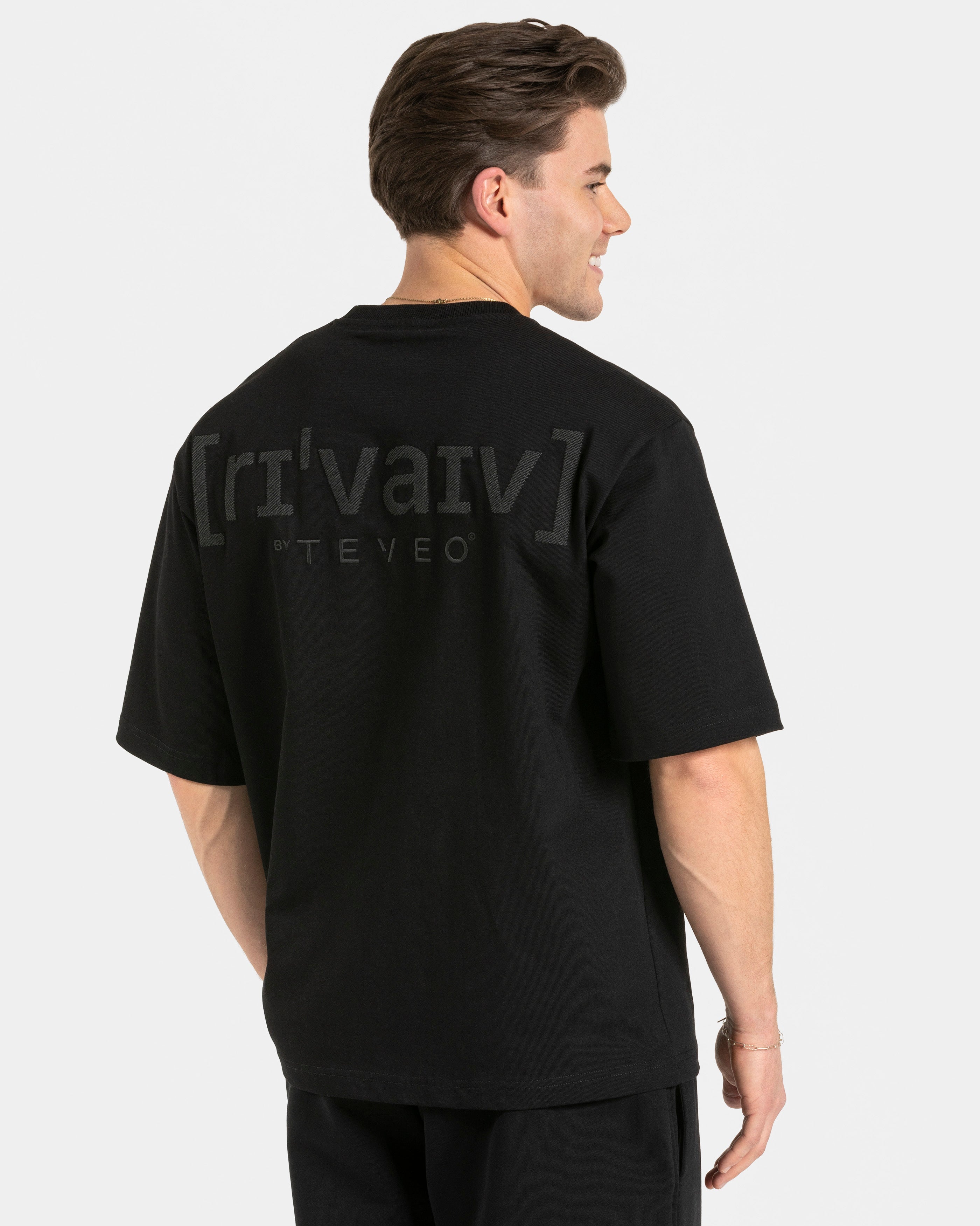 RI’VAIV Oversized T-Shirt "Schwarz"