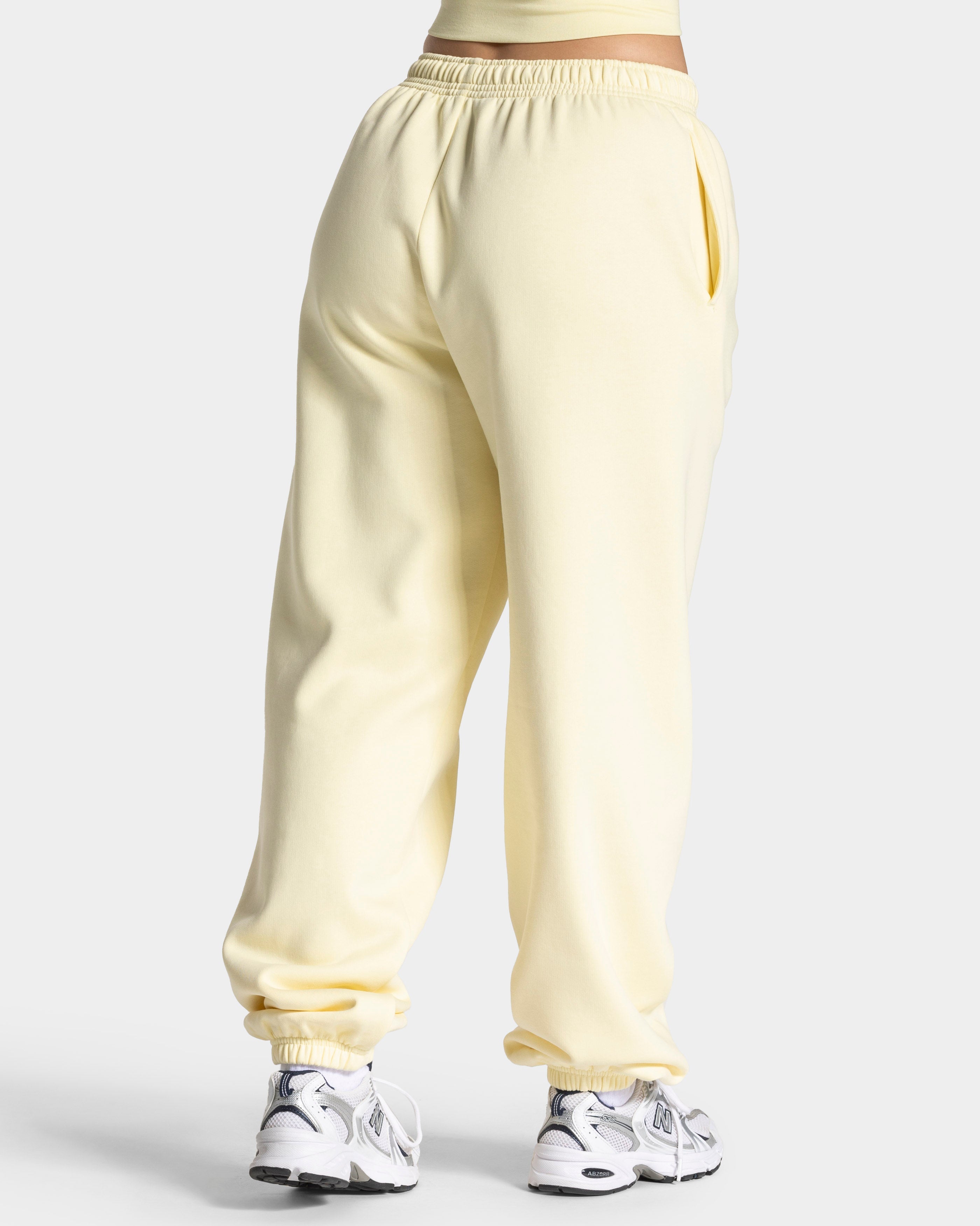 Timeless Pro Jogger ''Butter Yellow''