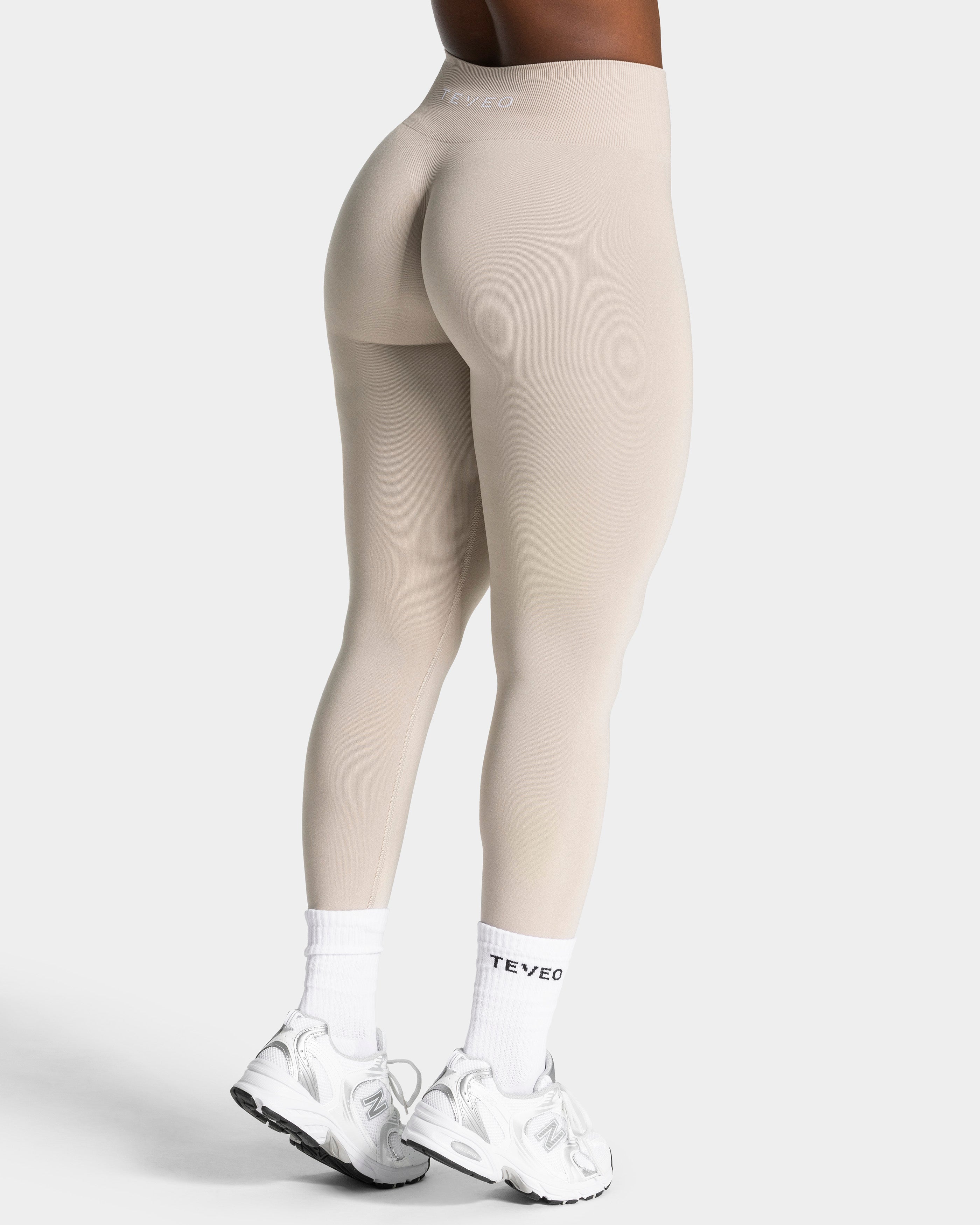 Timeless Pro Covert Scrunch Leggings "Cream"