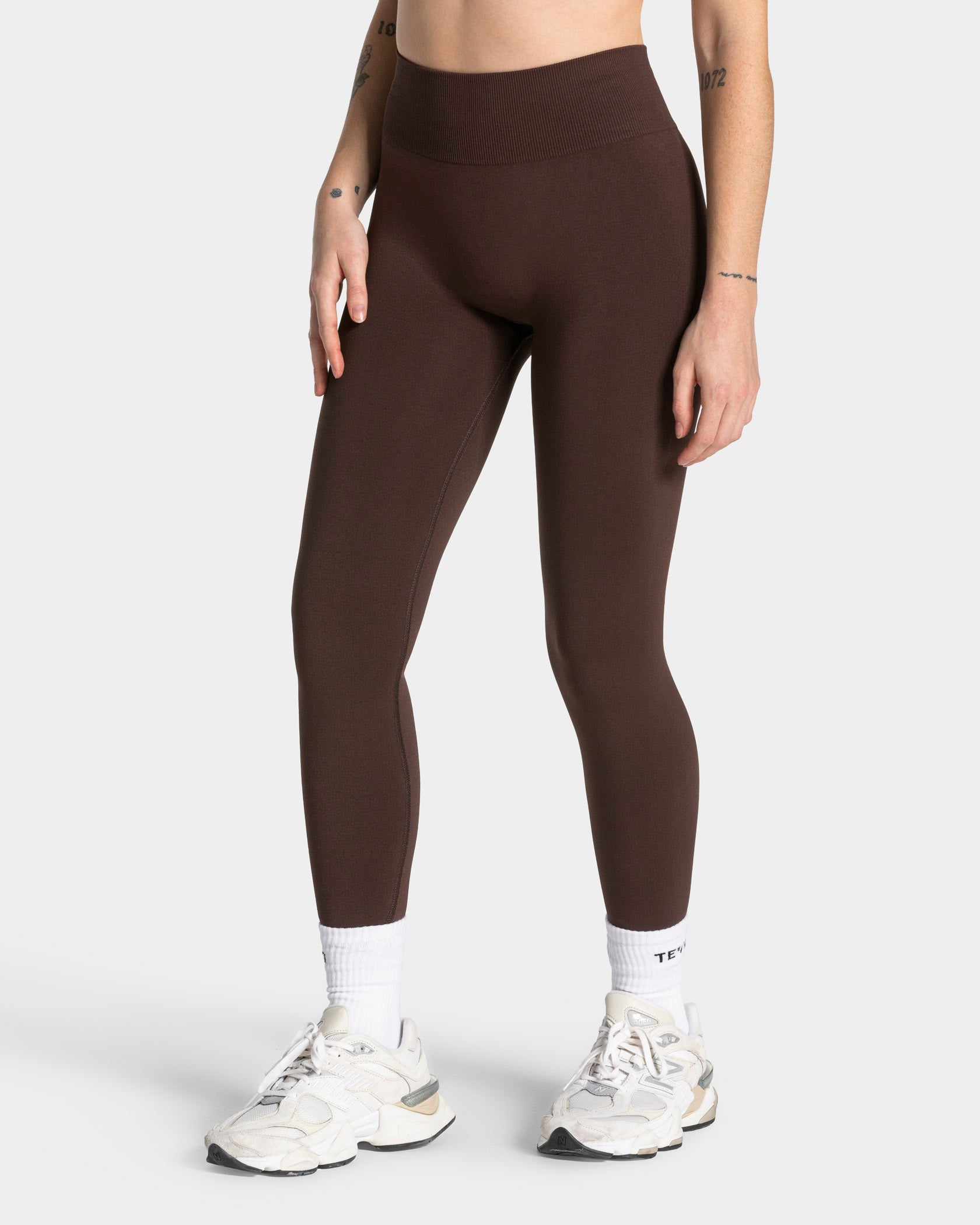 Timeless Pro Covert Scrunch Leggings "Espresso"