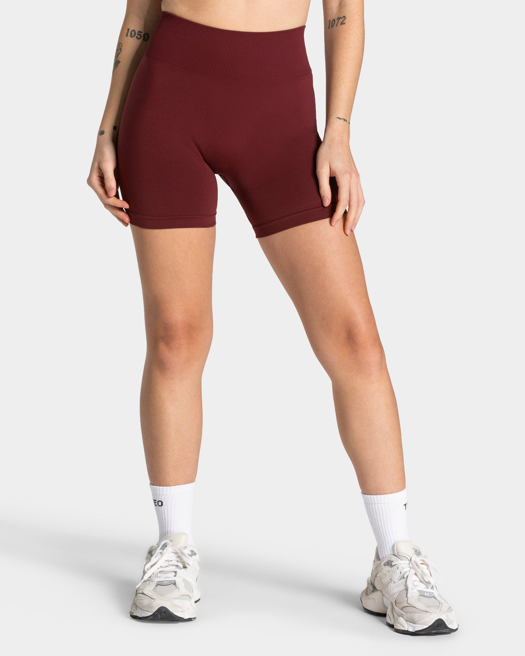 Timeless Pro Covert Scrunch Short "Weinrot"