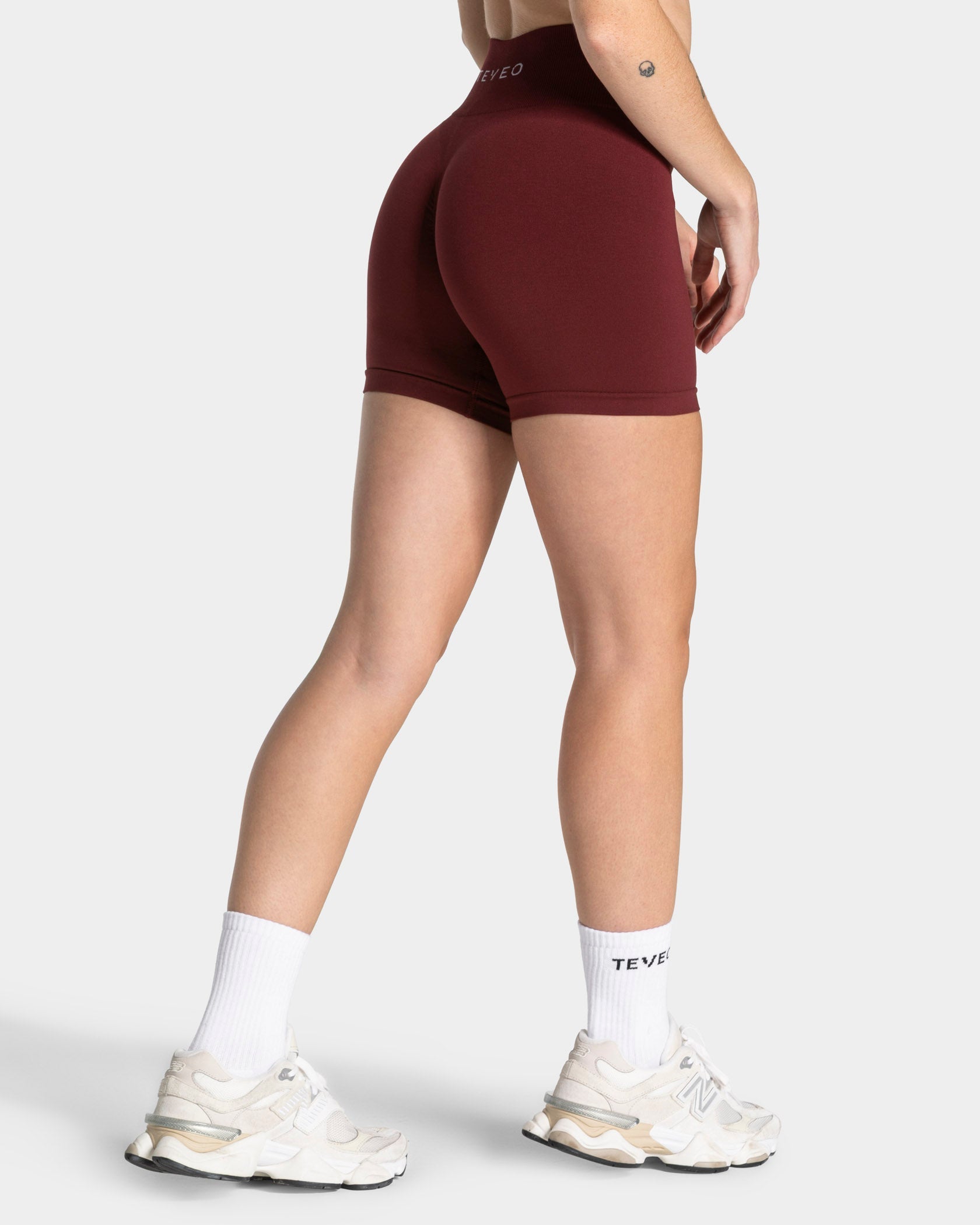 Timeless Pro Covert Scrunch Short "Weinrot"