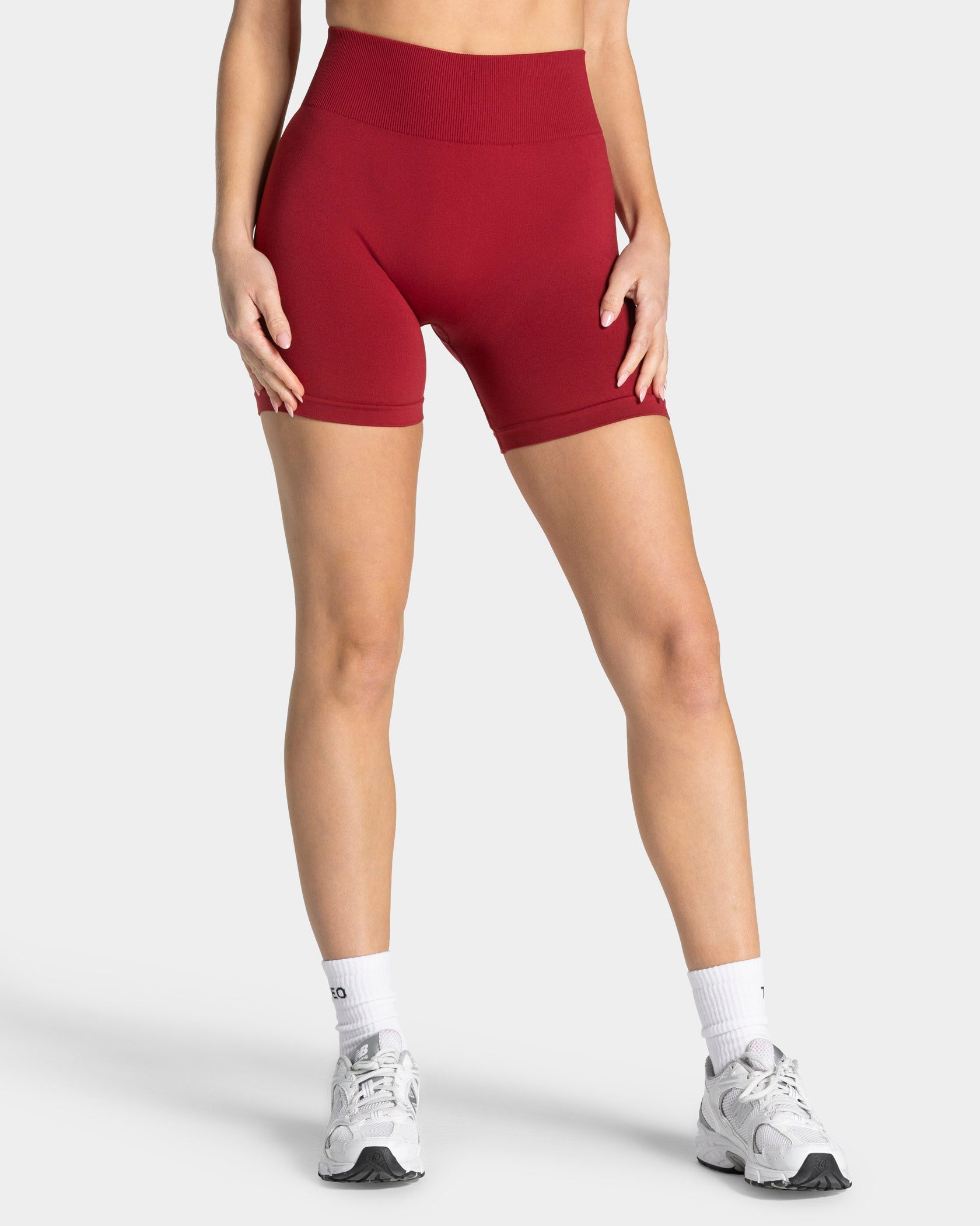 Timeless Pro Short "Cherry"