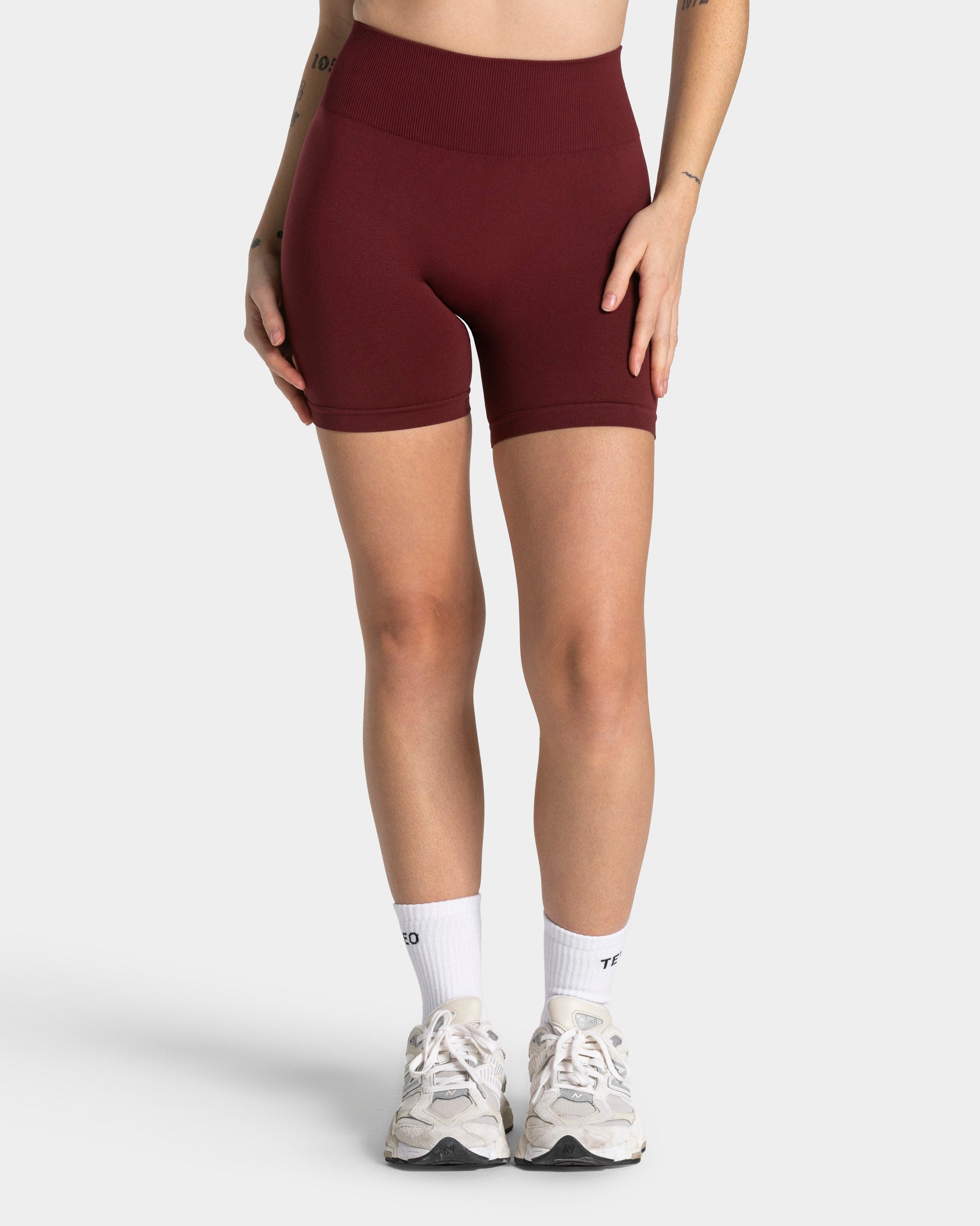 Timeless Pro Short "Weinrot"
