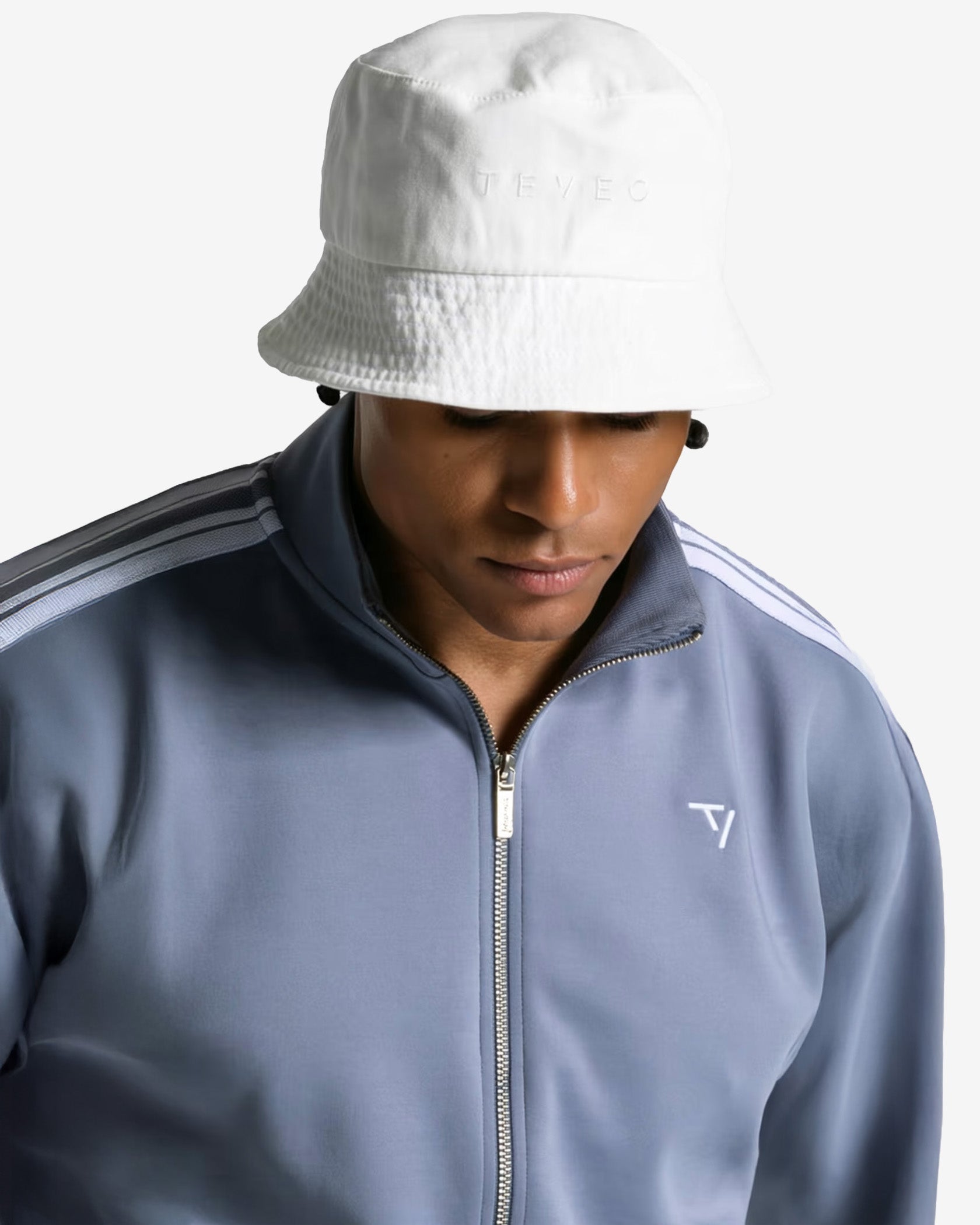 Club Bucket Hat "Off White"